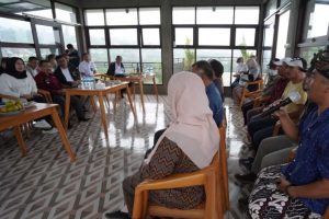 dialog antara komisi iv dpr ri dan petani apel batu