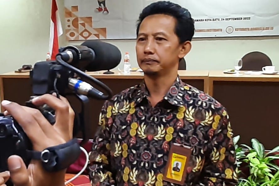 ketua bawaslu kota batu. dik