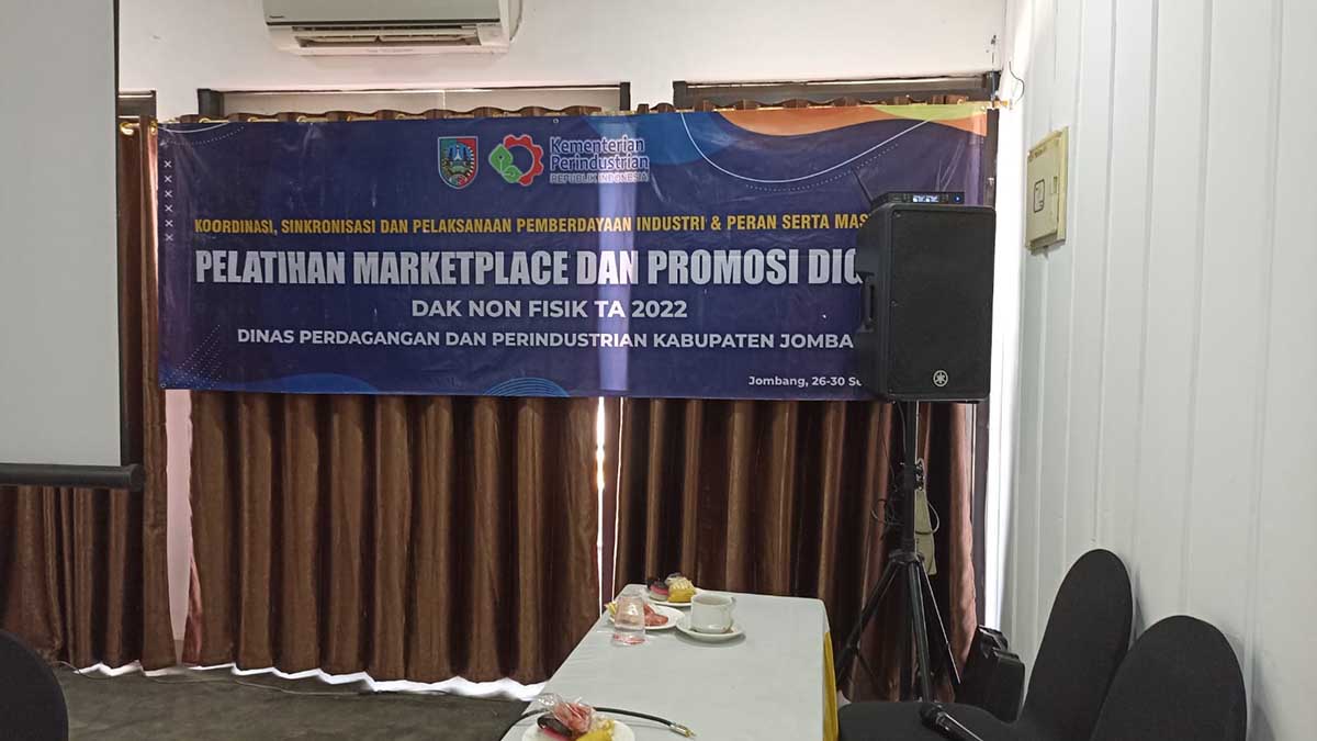 Ruang pertemuan hotel Greenred Jombang. (ful) - Disdagrin Jombang Gelar Pelatihan Marketplace dan Promosi DAK