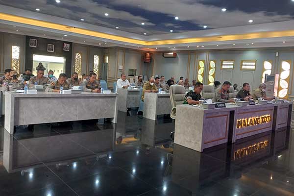 Video Conference terkait antisipasi dampak kenaikan BBM. (ist) - Menteri dan TNI-Polri Antisipasi Dampak Kenaikan BBM