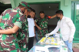 Anggota dan PNS Kodim 0833/Kota Malang jalani tes urine. (ist) - Anggota dan PNS Kodim 0833 Kota Malang Jalani Tes Urine