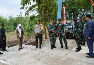 baksos di tmmd desa kasiman bojonegoro11