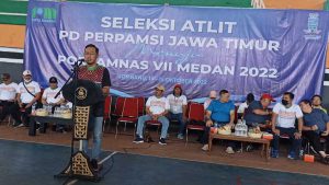 Direktur Perumdam Tirta Kencana ketika sambutan. (ful) - Perumdam Tirta Kencana Tuan Rumah Seleksi Atlet BUMD Air Minum se-Jatim
