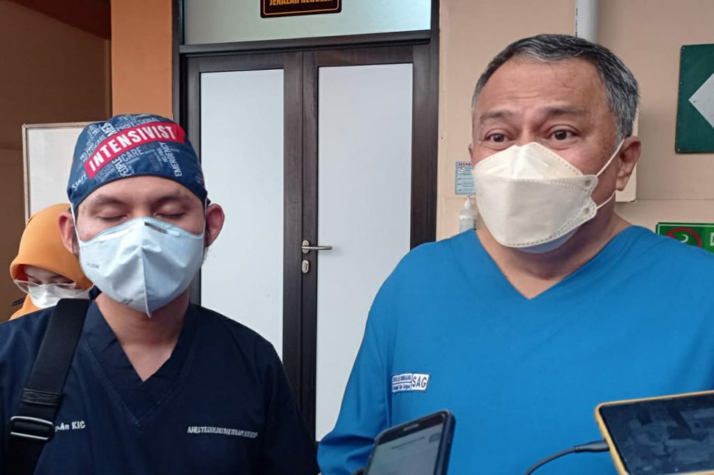 dokter spesialis anestesi icu rssa malang arie zainul fatoni