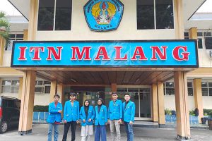 Enam dari delapan wisudawan terbaik ITN Malang dalam wisuda ke-68. (ist) - Delapan Wisudawan Terbaik ITN Malang Ciptakan Beragam Inovasi