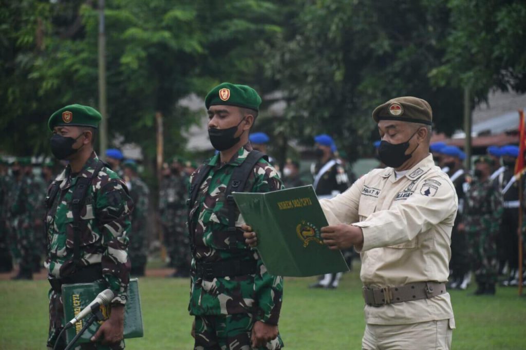 jajaran korem 082 cpyj mengikuti upacara rutin setiap tanggal 17