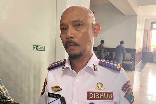 Kadishub Kota Malang, Widjaja Saleh Putra, saat menjawab pertanyaan awak media. (bim) - Kadishub: Budaya Parkir yang Harus Diubah bagi Masyarakat Kota Malang