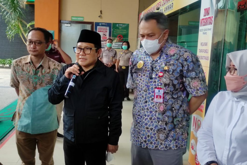 muhaimin iskandar, menjawab pertanyaan, awak media,
