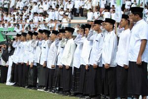 Ribuan santri ikuti upacara HSN di Stadion Bayuangga, Kota Probolinggo. (ist) - Ribuan Santri Ikuti Upacara HSN di Stadion Bayuangga