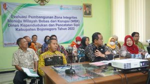 tiga organisasi perangkat daerah opd di wilayah pemkab bojonegoro mengikuti evaluasi virtual zona integritas bersama tim penilai nasional tpn menpan rb.