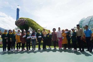 Wali Kota Batu bersama Relawan Paliatif Kota Batu. (ist) - Pemkot Batu Terus Dukung Aksi Sosial Relawan Paliatif