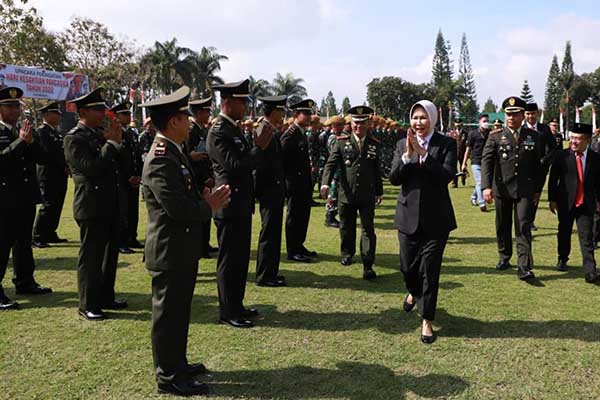 Wali Kota Batu menghadiri upacara peringatan Hari Kesaktian Pancasila. (ist) - Walikota Batu Pimpin Upacara Hari Kesaktian Pancasila 2022