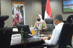 wali kota batu saat memaparkan rangkaian acara hut ke 21 kota batu. dik.