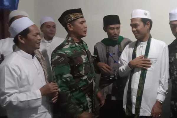 Babinsa Kedungkandang saat pantau keamanan tabligh akbar Ustadz Abdul Somad. (ist) - Babinsa Kedungkandang Pantau Keamanan Tabligh Akbar Ustadz Abdul Somad