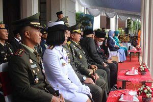 Dandim 0833 hadiri upacara peringatan Hari Pahlawan di Balai Kota Malang. (ist) - Dandim 0833 Hadiri Upacara Peringatan Hari Pahlawan di Balai Kota Malang