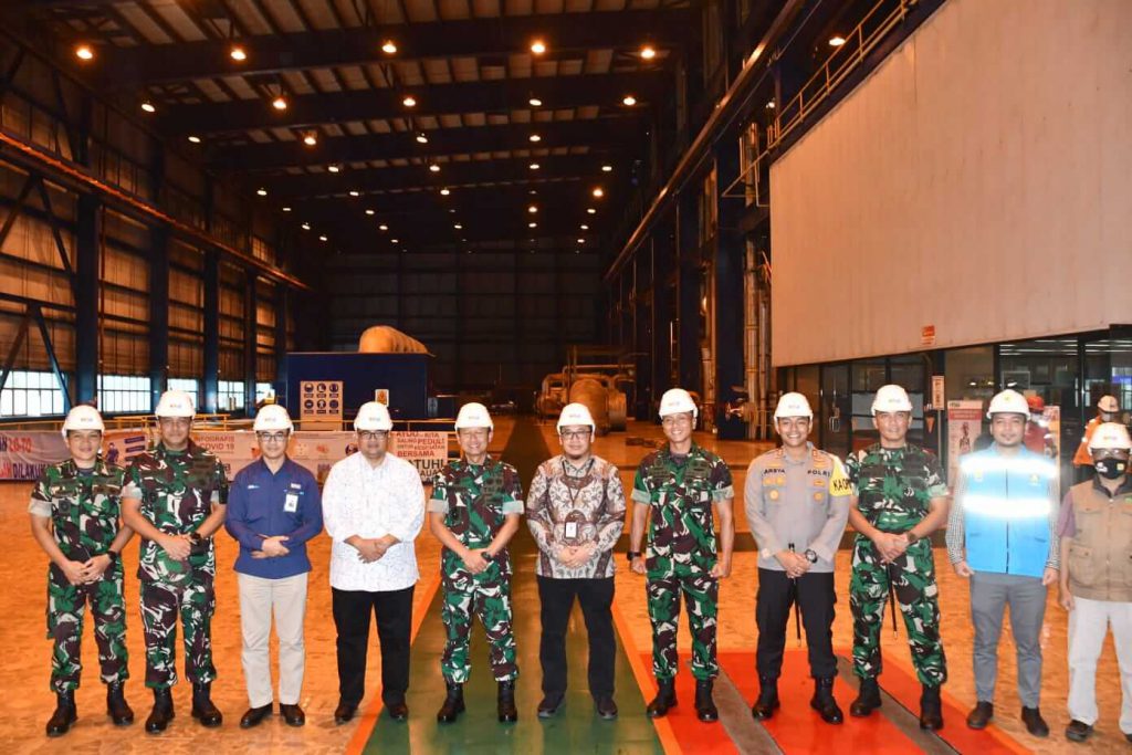 danrem 083 bdj dampingi pangdam v brw kunjungi pltu paiton 1