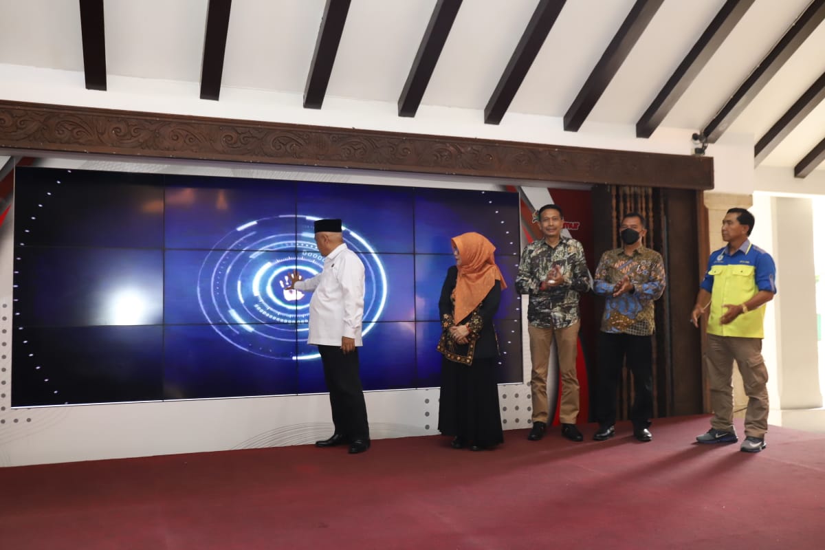 launching kelembagaan organisasi dan produk ngalam waste bank okke