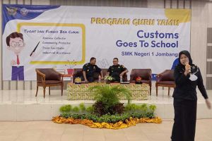 Pengenalan APBN dan peran DJBC bertempat di aula SMKN 1 Jombang, Rabu (16/11/2022). (ful) - Pengenalan APBN dan Peran DJBC pada Siswa SMKN 1 Jombang