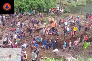 proses pencarian korban tanah longsor desa ringinanom