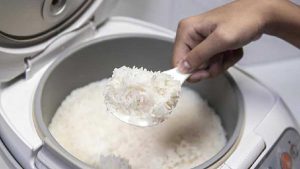 Rice cooker. (ist) - Benarkah Kementerian ESDM Akan Bagikan Rice Cooker Gratis Tahun Depan?