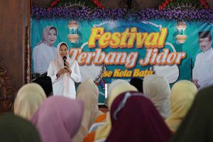 Wali Kota Batu memberikan sambutan pada pembukaan Festival Terbang Jidor. (ist) - Pertahankan Budaya, Pemkot Batu Gelar Festival Terbang Jidor