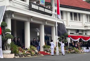 Wali Kota Malang, Sutiaji, saat memimpin Upacara Peringatan Hari Pahlawan. (bim)