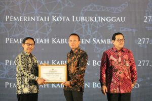 bojonegoro raih anugerah meritokrasi kategori baik