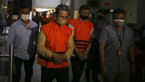 Bupati Bangkalan R Abdul Latif Amin Imron. (ist) - KPK Resmi Tahan Bupati Bangkalan, Suap Jabatan Rp5,3 Miliar Demi Keperluan Pribadi