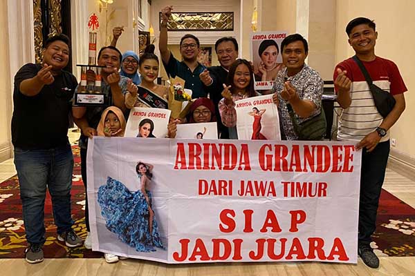 Dukungan kru Jawa Timur kepada Arinda Luthfia Hanis. (ist) - Arinda Luthfia Hanis Raih Foto Model Nasional Terbaik Top Model 2022