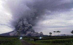 Erupsi Gunung Semeru. (ist) - Bupati Lumajang Tetapkan Masa Tanggap Darurat Gunung Semeru 14 Hari