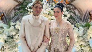 Pasangan Chelsea Islan dan Rob Clinton. (ist) - Aktris Chelsea Islan Resmi Menikah dengan Rob Clinton