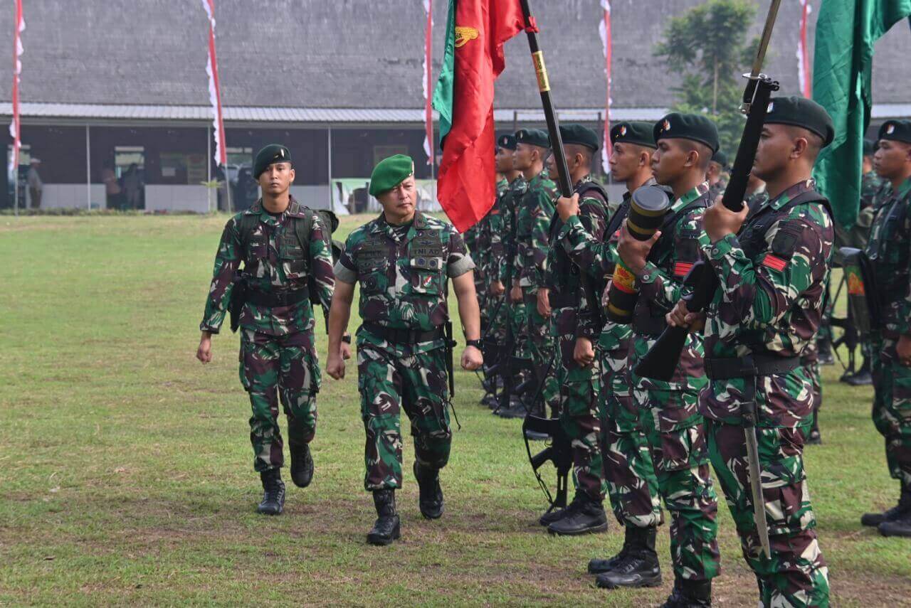 kasdam v brawijaya pimpin upacara peringatan hari infanteri ke 74