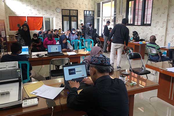 Kegiatan pendaftaran calon PPS KPU Kabupaten Malang. (ws6) - Belum Ditutup, Pendaftar PPS Kabupaten Malang Mencapai 3.222