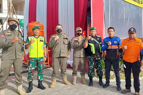 Personel gabungan amankan pergantian Tahun Baru 2023. (ist) - Berikan Rasa Aman, Personel Gabungan Amankan Pergantian Tahun Baru 2023