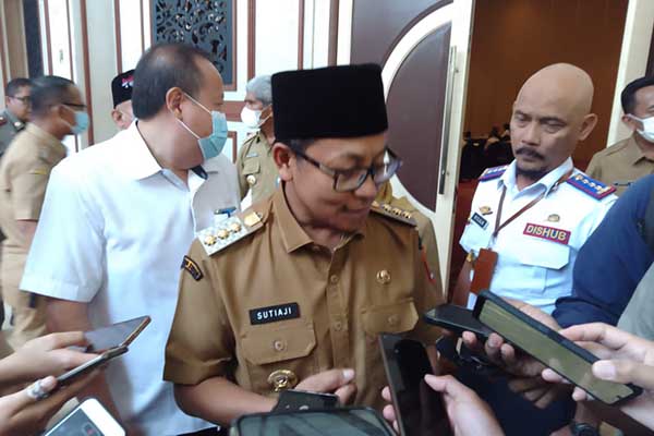 Wali Kota Malang menjawab pertanyaan awak media. (dik) - Begini Rekayasa Lalin Seputar Kayutangan Heritage saat Nataru
