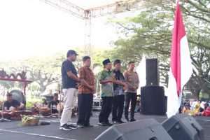 Wali Kota Malang memberikan sambutan dalam pembukaan Gelar Agung Jaranan Malang Raya. (dik) - Ribuan Pecinta Seni Budaya Padati Seputaran Alun-alun Tugu