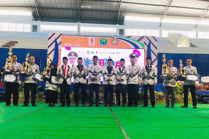Sutiaji Apresiasi Para Tenaga Pendidik Generasi Penerus Bangsa