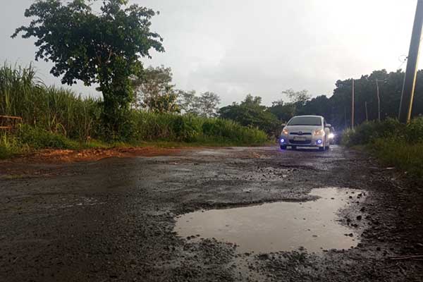 infrasturktur jalan yang rusak penyebab menurunnya minat wisatawan