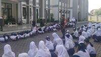 Babinsa Masuk Sekolah tanamkan disiplin generasi muda SMPN 29 Kota Malang. (ist) - Babinsa Masuk Sekolah Tanamkan Disiplin Generasi Muda SMPN 29 Kota Malang