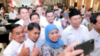 gubernur khofifah hadir di forum peningkatan capacity building sdm pkh plus di bumi surabaya city resort jumat 102 malam