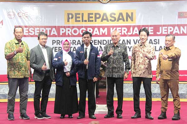 Kolaborasi Pemprov Jatim, Kabupaten Malang, UMM, dan PT OS Selajaya Indonesia dalam mengatasi angka pengangguran. (ws7) - 112 Peserta TC Vokasi UMM ke Jepang, Upaya Kurangi Angka Pengangguran Terbuka Jatim