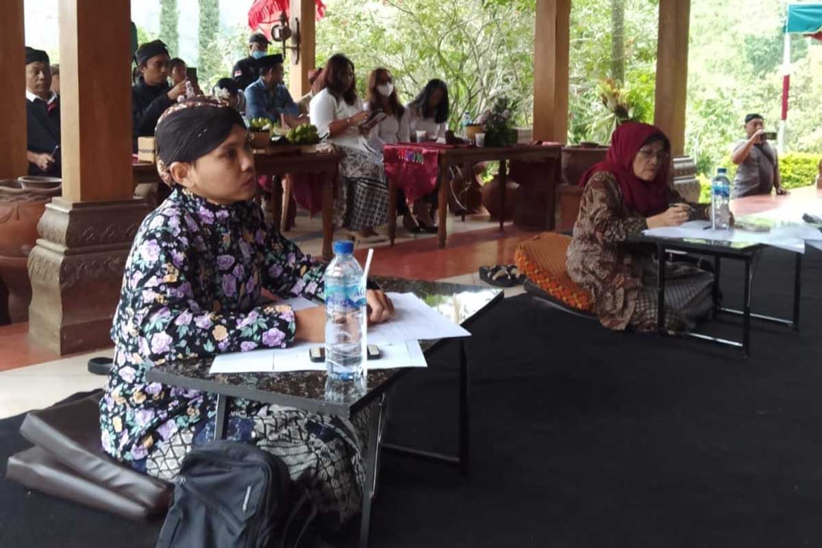 Tim juri Kontes Sinden Idola Disparta Batu. (dik) - "Nguri-Uri Budoyo", Disparta Batu Gelar Kontes Sinden Idola 2023