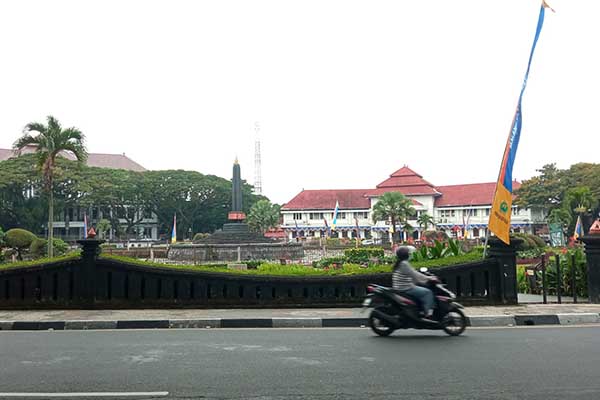 Alun-alun Tugu Kota Malang yang akan direvitalisasi. (ws7) - Revitalisasi Alun-alun Tugu Terkesan Macet, Ketua DPRD: Perencanaan Terlihat Menggebu