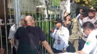 proses pengosongan rumah jabatan di jalan dieng 23 dan 23a