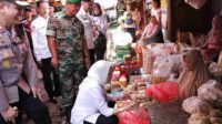 bupati anna muawanah bersama forkopimda bojonegoro sidak pasar tradisional