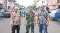 babinsa kodim 0833 amankan jalannya salat idulfitri 1444 h. (ist) - Babinsa Kodim 0833 Amankan Jalannya Salat Idulfitri 1444 H