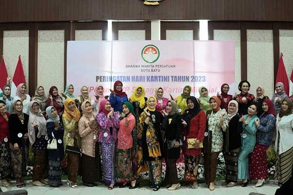 DWP Kota Batu dalam peringatan Hari Kartini 2023. (ist) - DWP Kota Batu Peringati Hari Kartini dengan Fashion Show dan Workshop