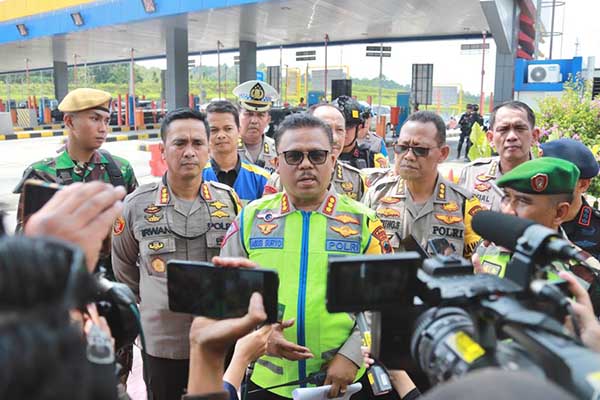 Dirlantas Polda Jateng, Kombes Pol Agus Suryonugroho. (jul) - Arus Balik Cukup Tinggi, Polisi Perpanjang Skema One Way Menuju Arah Jakarta