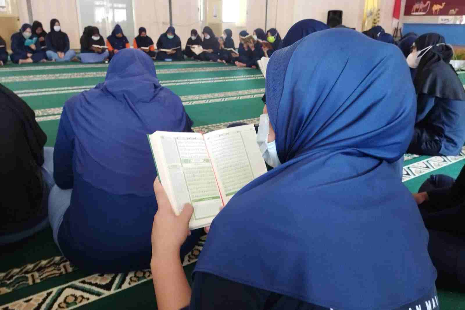 kegiatan tadarus di lapas perempuan kelas 2 a selama bulan ramadan