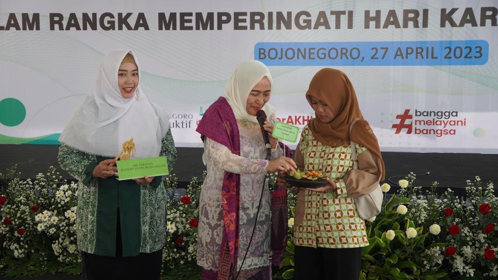 mi paralon pangsit patin dan buah rimba sebagai juara
